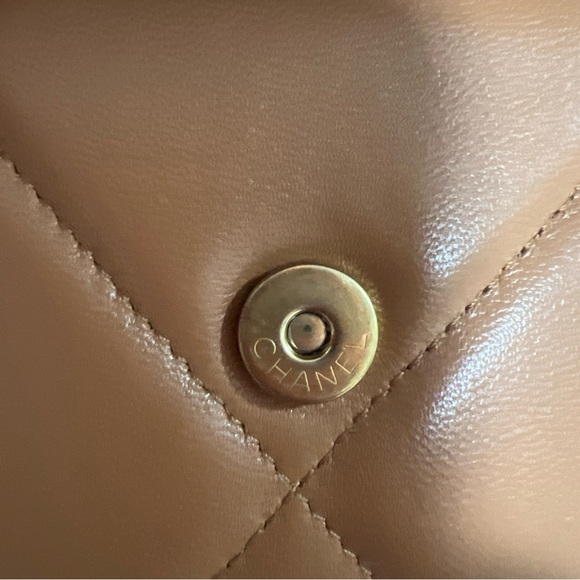 Chanel Brown Quilted Lambskin 19 Wallet on Chain Gold and Ruthenium Hardware - Picture 8 of 13